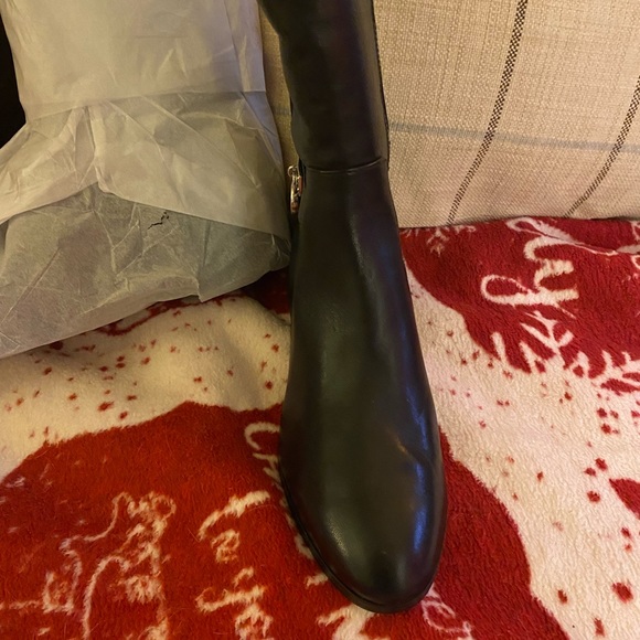 Michael Kors Brand New/ Never Worn Leather Riding Boots - Picture 3 of 5